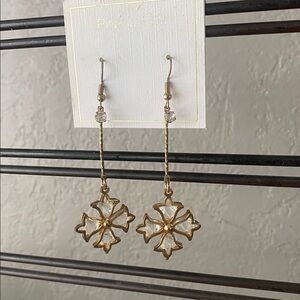 Vintage gold tone pink linen cross dangle earrings
